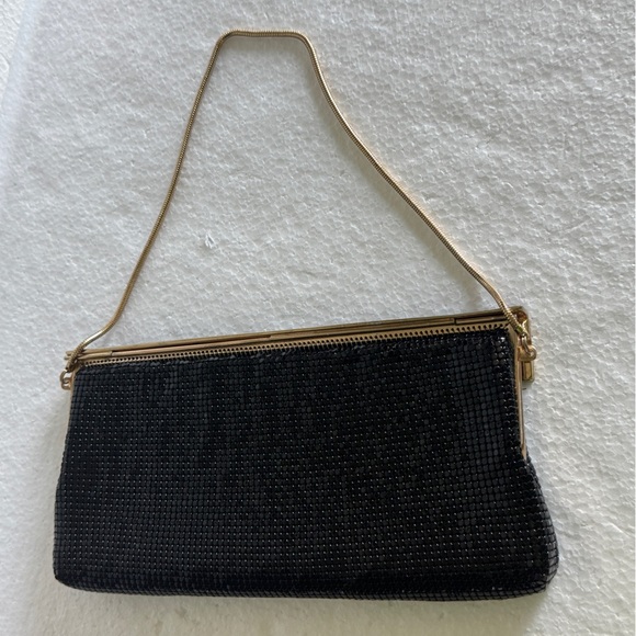 Elegant Black Evening Clutch - Picture 3 of 12